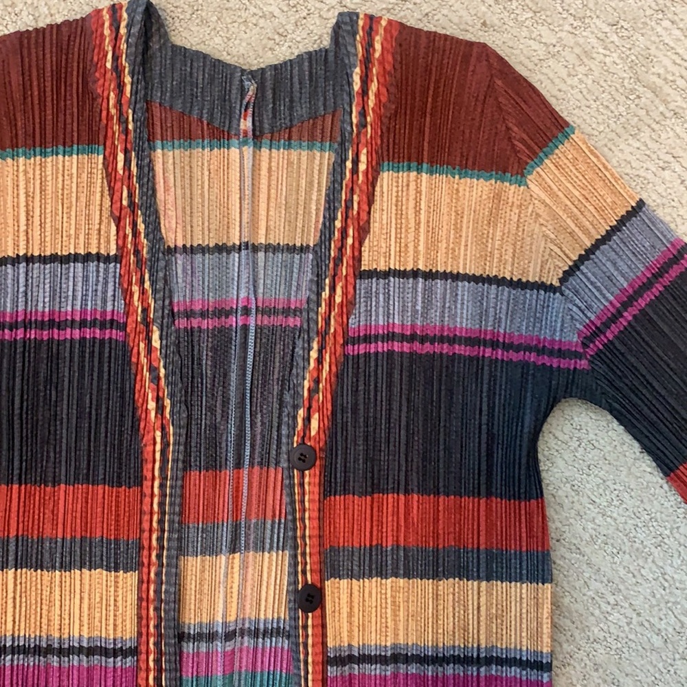 Issey Miyake Pleats Please - bowling cardigan